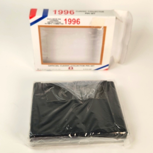 1996 Atlanta Olympics Official Collector 5 pin Set, Mint Condition, unopened - Picture 8 of 16